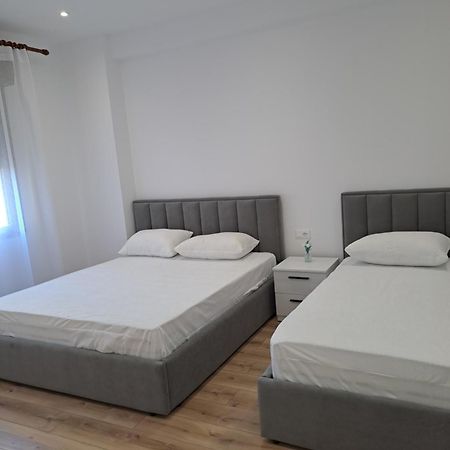 Erdis Home Nr 1 地拉那 外观 照片