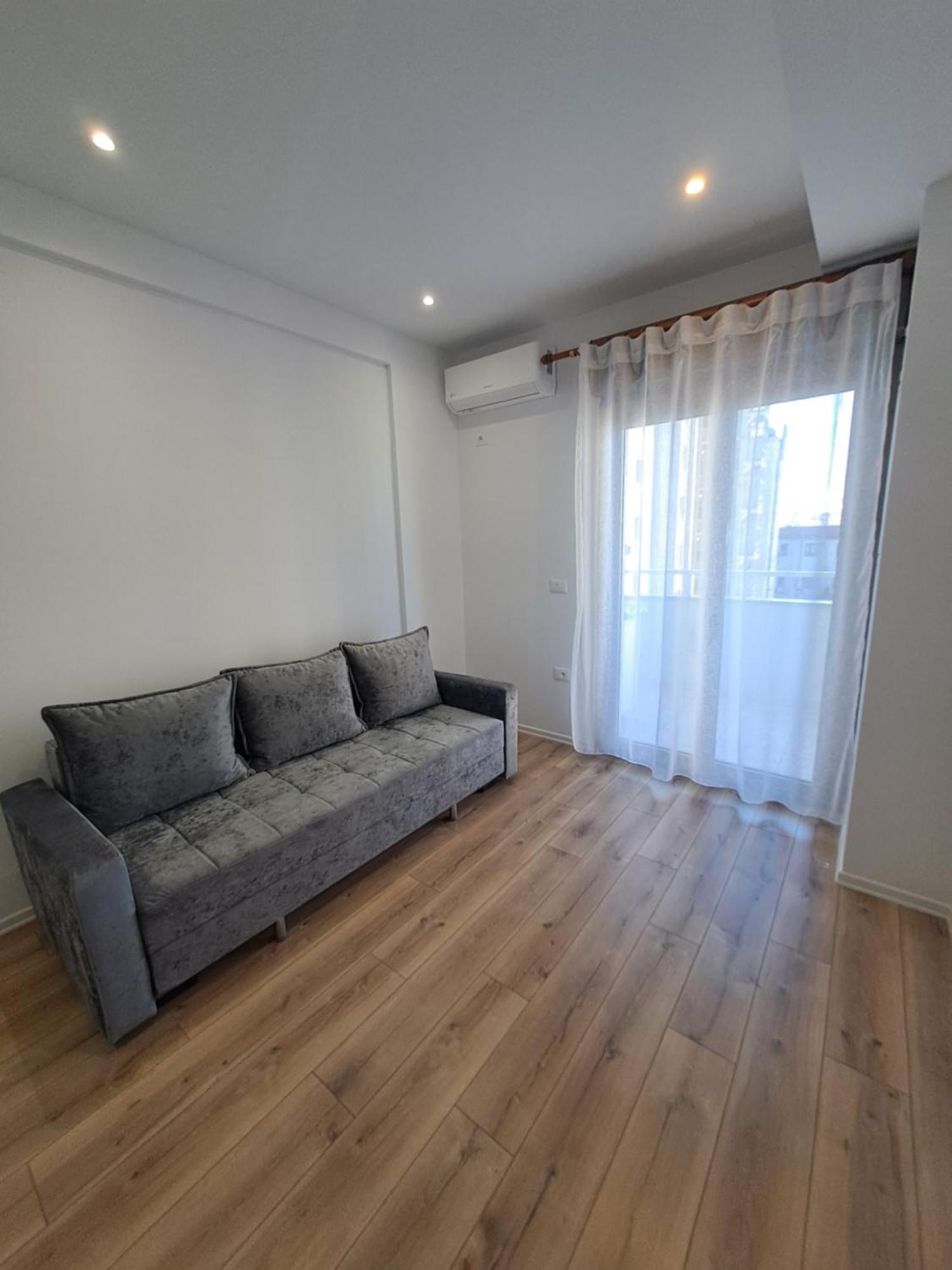 Erdis Home Nr 1 地拉那 外观 照片